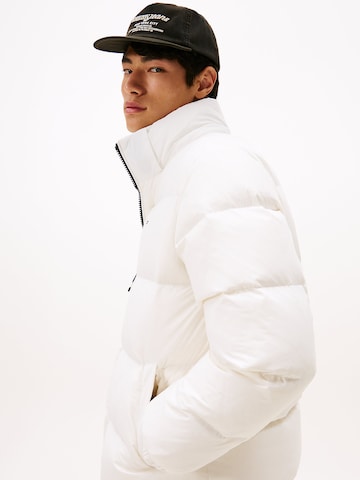 Tommy Jeans Between-season jacket 'Essential' in White