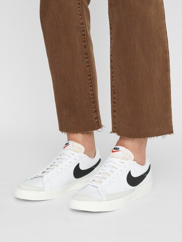 Nike Sportswear Platform trainers 'Blazer 77' in White: front