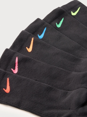 Nike Sportswear - Meias em preto