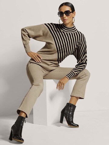 MADELEINE Pullover in Braun