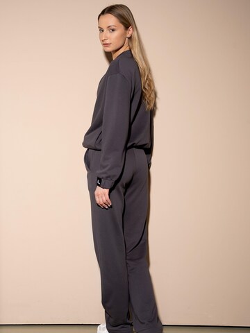 cut my fashion Sweat suit 'Mėja' in Grey