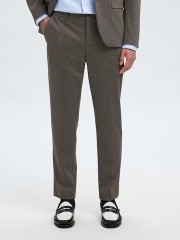 SELECTED Slim fit Chino trousers 'SLHAITOR' in Brown: front
