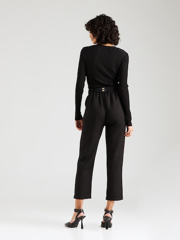regular Pantaloni con pieghe 'Va44leria' di Hailys in nero