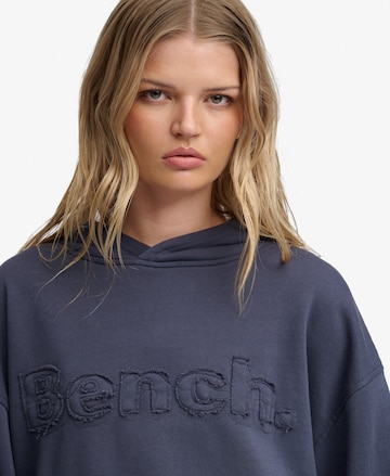 Sweat-shirt 'Bench X Superdry Co' BENCH en bleu