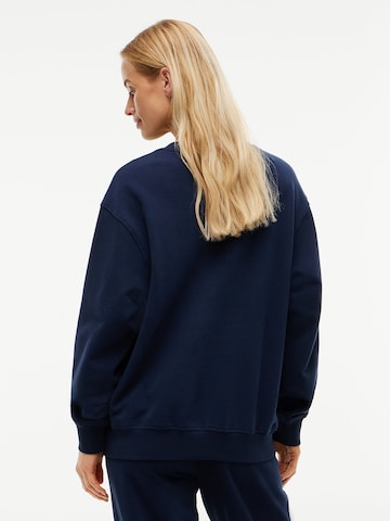 TOMMY HILFIGER Sweatshirt 'Essential' in Blauw