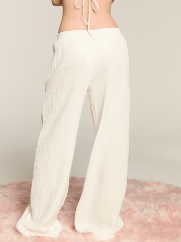 LENI KLUM x ABOUT YOU Wide leg Broek 'Charlotte' in Wit