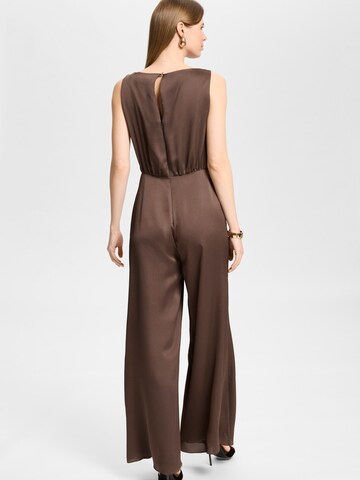 SWING - Jumpsuit en marrón