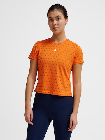 T-shirt fonctionnel Hummel en orange : devant