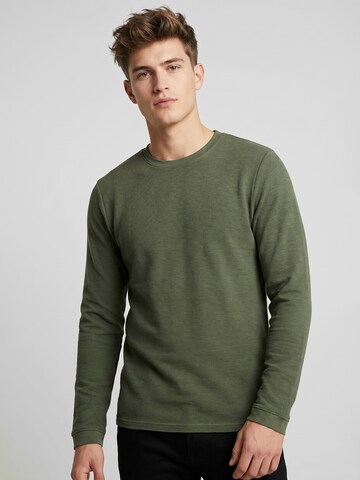 Sublevel Shirt in Green: front