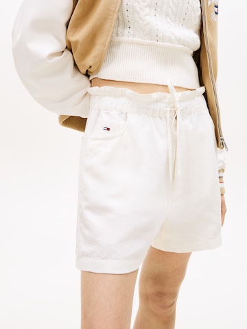 Regular Pantalon 'ESSENTIAL' Tommy Jeans en blanc