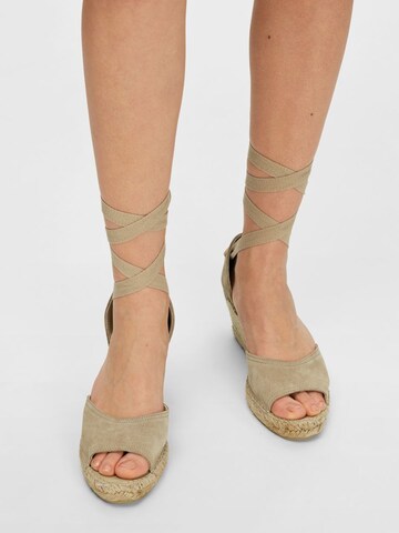 SELECTED FEMME Espadrilles in Beige