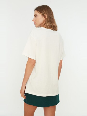 Trendyol - Camiseta en blanco