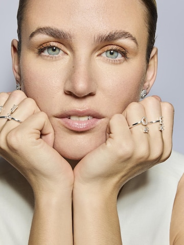 Luxenter Ring 'Alphabet  V' in Zilver