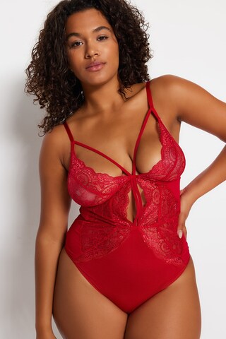 Trendyol Curve - Body en rojo
