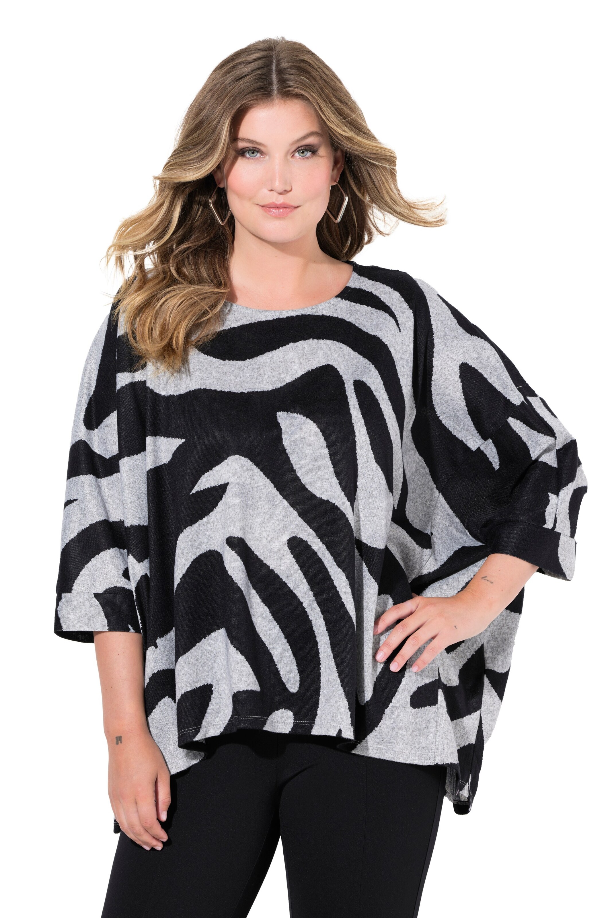 MIAMODA Sweater in Black: front