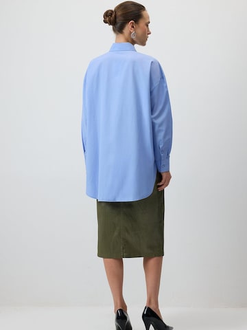 Touché Privé - Camiseta 'Oversized Poplin Shirt' en azul
