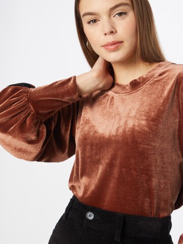 Claire Sweatshirt 'Samara' in Brown