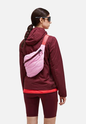 PEAK PERFORMANCE Belt bag in Pink: front