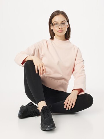 On Sweatshirt in Pink