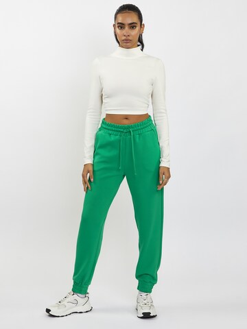 Effilé Pantalon FRESHLIONS en vert