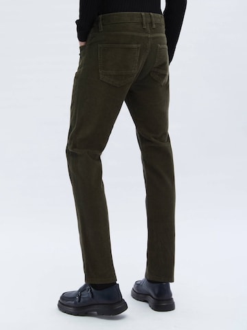 KİP Slimfit Kalhoty – zelená