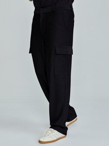SikSilk Loose fit Cargo trousers in Black