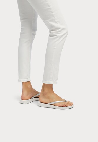 FitFlop Zehentrenner in Silber