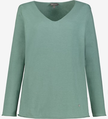 Gina Laura Sweater in Green: front
