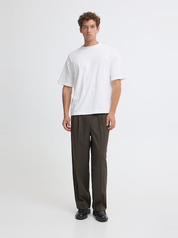 Casual Friday Loose fit Pleat-Front Pants 'CFGrant' in Beige: front