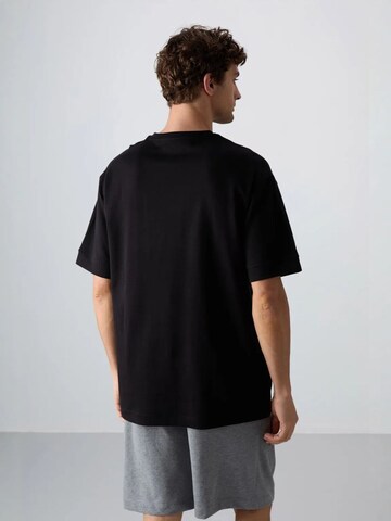 Tommy Life Shirt in Black