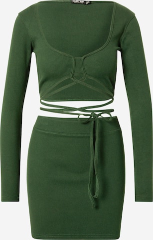 Nasty Gal Workwear in Green: front