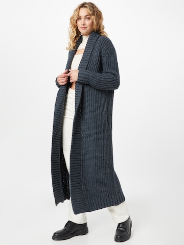 Mavi Knitted Coat in Grey: front