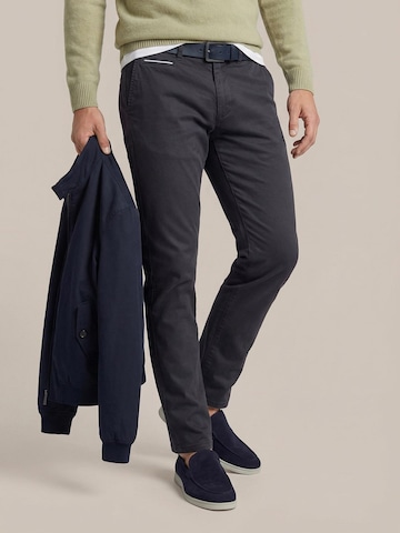 Steppin' out Slimfit Chino in Blauw: voorkant