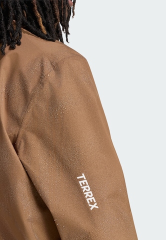 ADIDAS TERREX - Casaco outdoor 'Essentials' em castanho