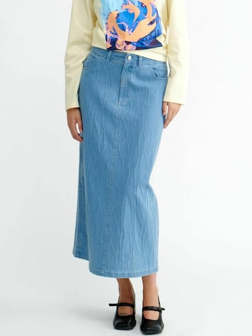 Jupe ' AlfieRS ' Résumé en bleu : devant