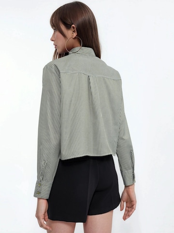 Qu Style Shirt in Mixed colours