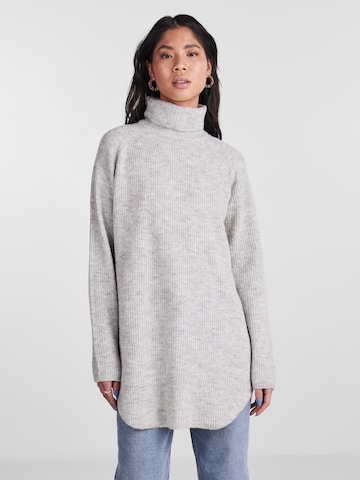 PIECES Sweater 'Ellen' in Grey: front