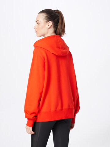 PUMA Sweatshirt 'x Vogue Collection' in Rot