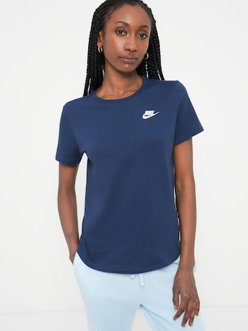 Nike Sportswear Paita 'Club Essential' värissä sininen: etupuoli