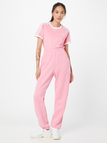 ADIDAS ORIGINALS Tapered Broek 'Adicolor Essentials Fleece' in Roze