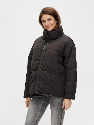 Pieces Maternity Winter Jacket 'Freeda' in Black: front