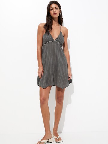 Pull&Bear Poletna obleka | siva barva