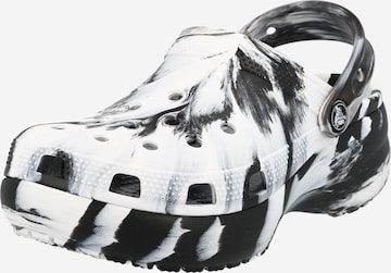 Clogs 'Classic' di Crocs in nero: frontale