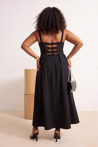 Rochie de la Trendyol Curve pe negru