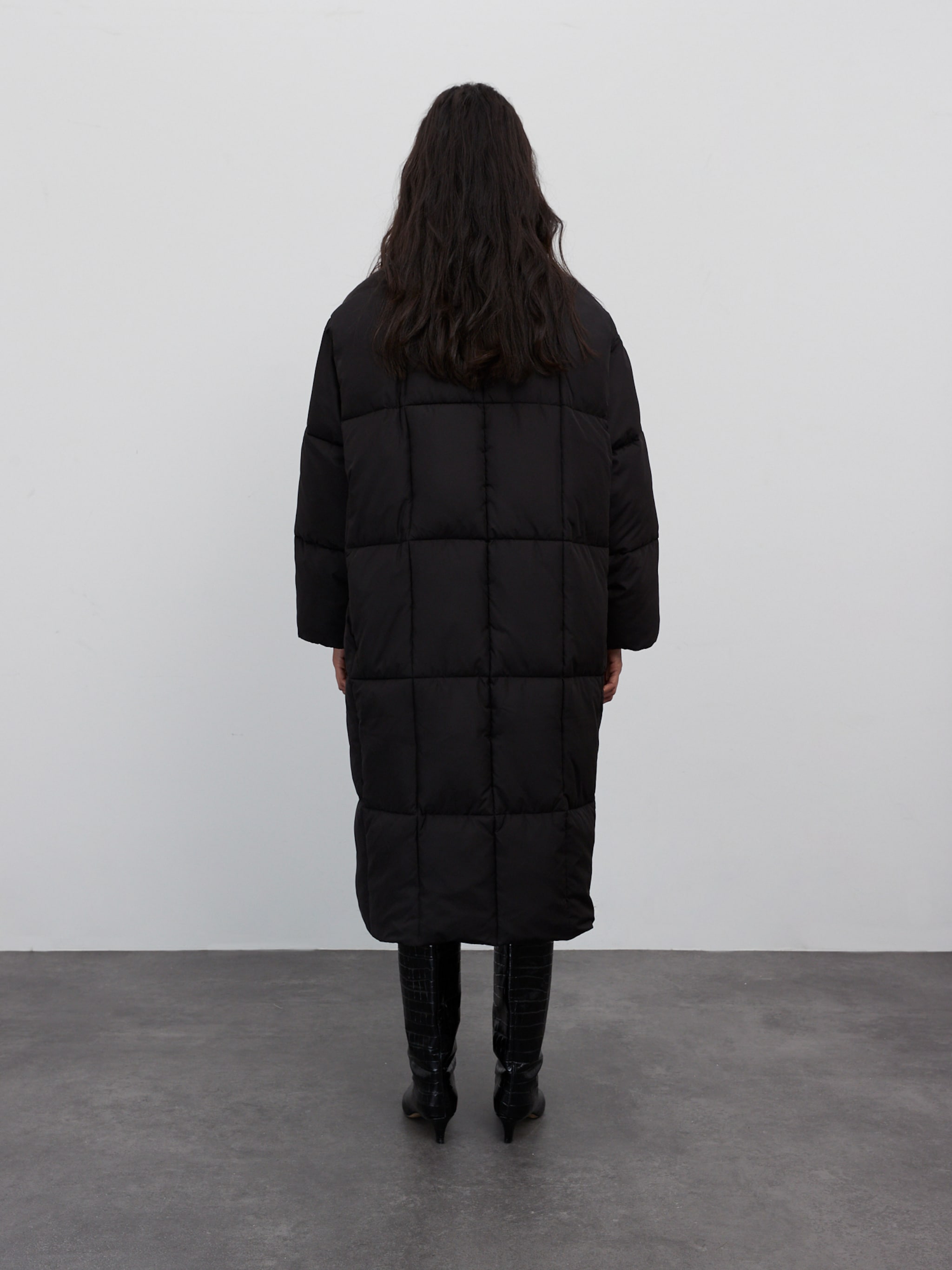 EDITED Produits Manteau d’hiver 'Momo' noir