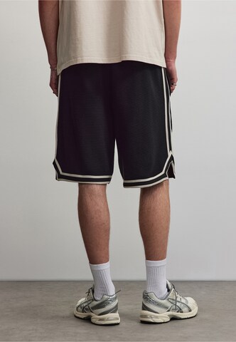 Pegador Regular Shorts in Schwarz