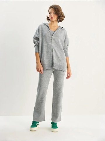 Bianco Lucci Pantsuit in Grey: front