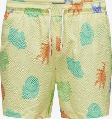 Shorts de bain '22029348' Only & Sons en jaune : devant