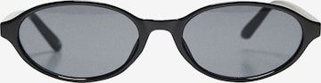 Bershka Aurinkolasit värissä musta: etupuoli
