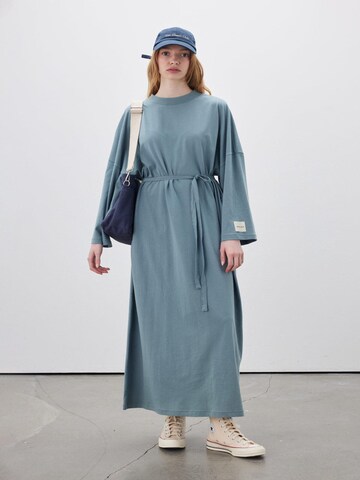 MANUKA Dress in Blue